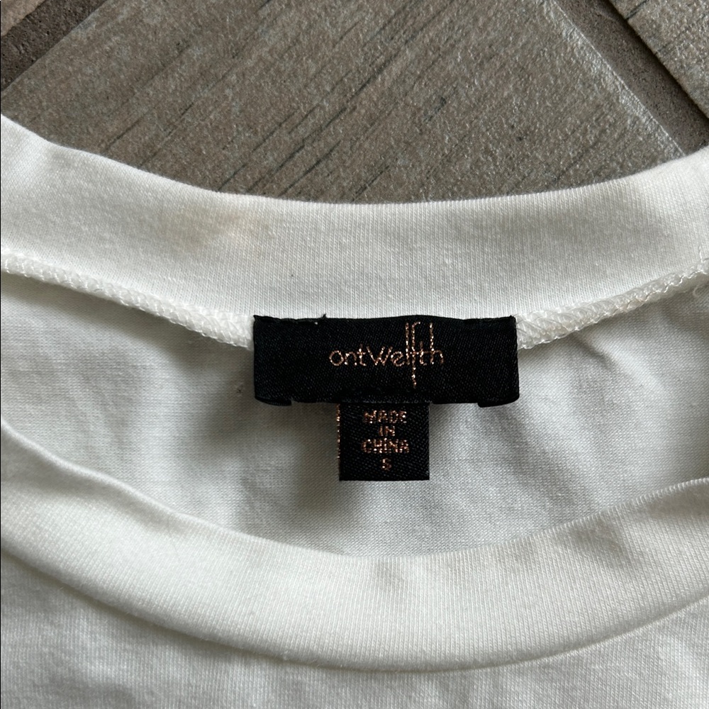 Elegant White and Black Women's Short Sleeve Top - Picture 2 of 5